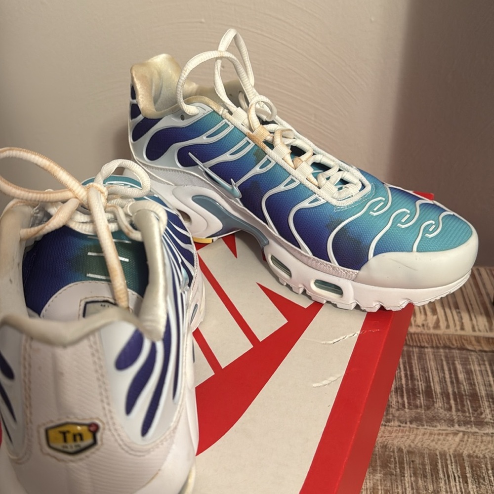 Nike Ocean Blue and White Air Max Plus - Picture 3 of 4